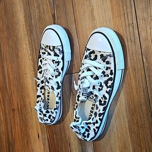 Leopard converse allstars
